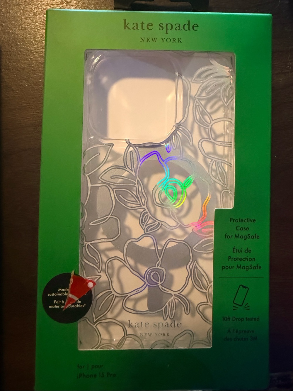 Kate Spade NWT iPhone 15 Pro never used MagSafe
Iridescent floral design